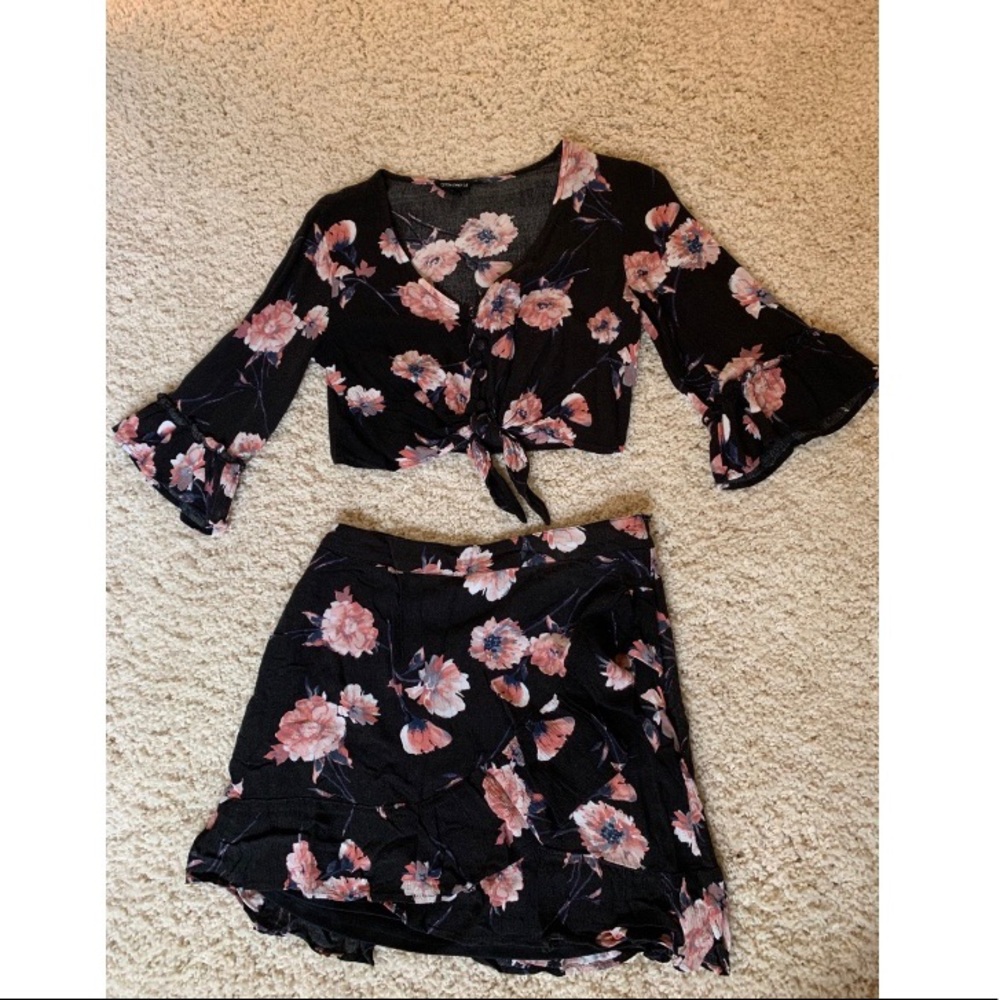 Cotton Candy LA Crop Tie Front Floral TOP (1/2Set)